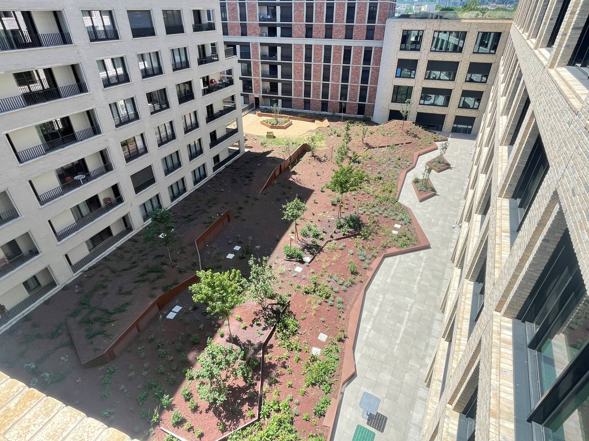 2181118298767a94226dec47d660dbda8ef3a73d 2181118298767a94226dec47d660dbda8ef3a73d